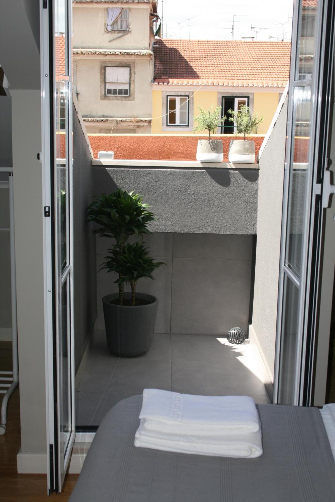 Flores Guest House Lisboa Стая снимка